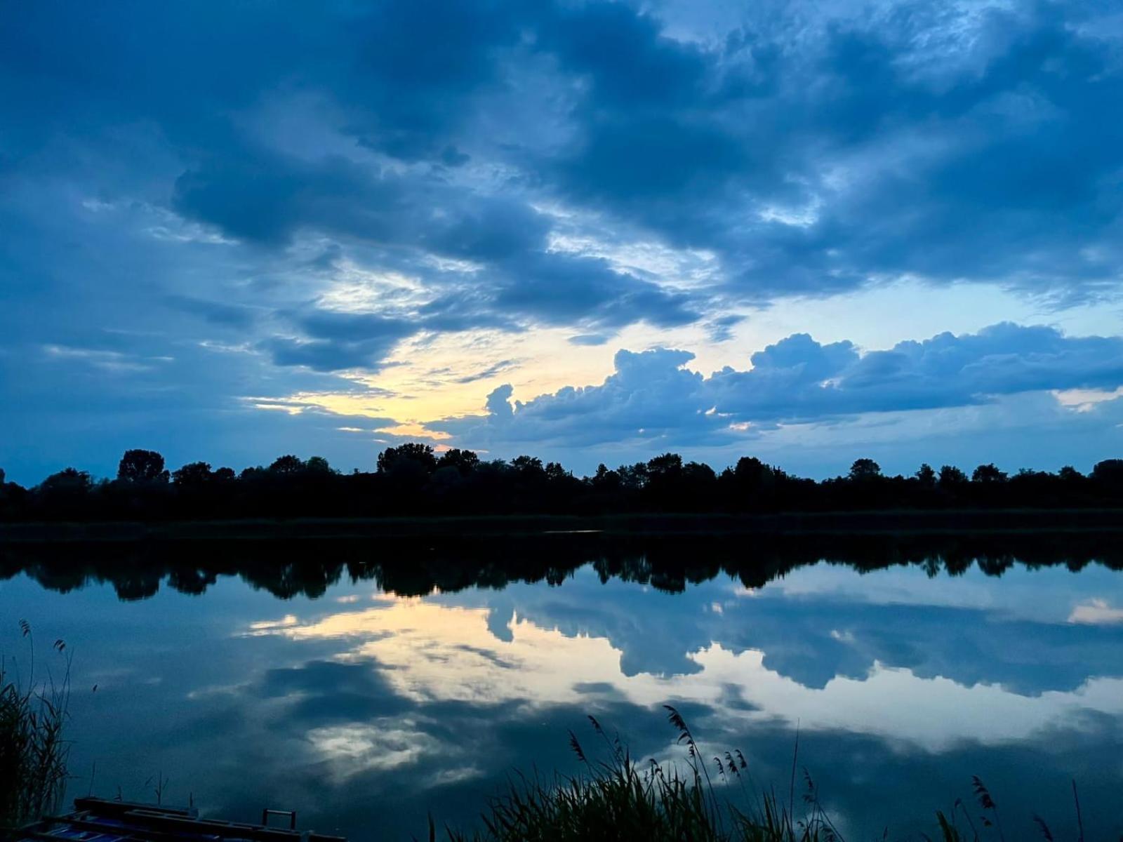 Swietna Chatka Swietne Bagian luar foto