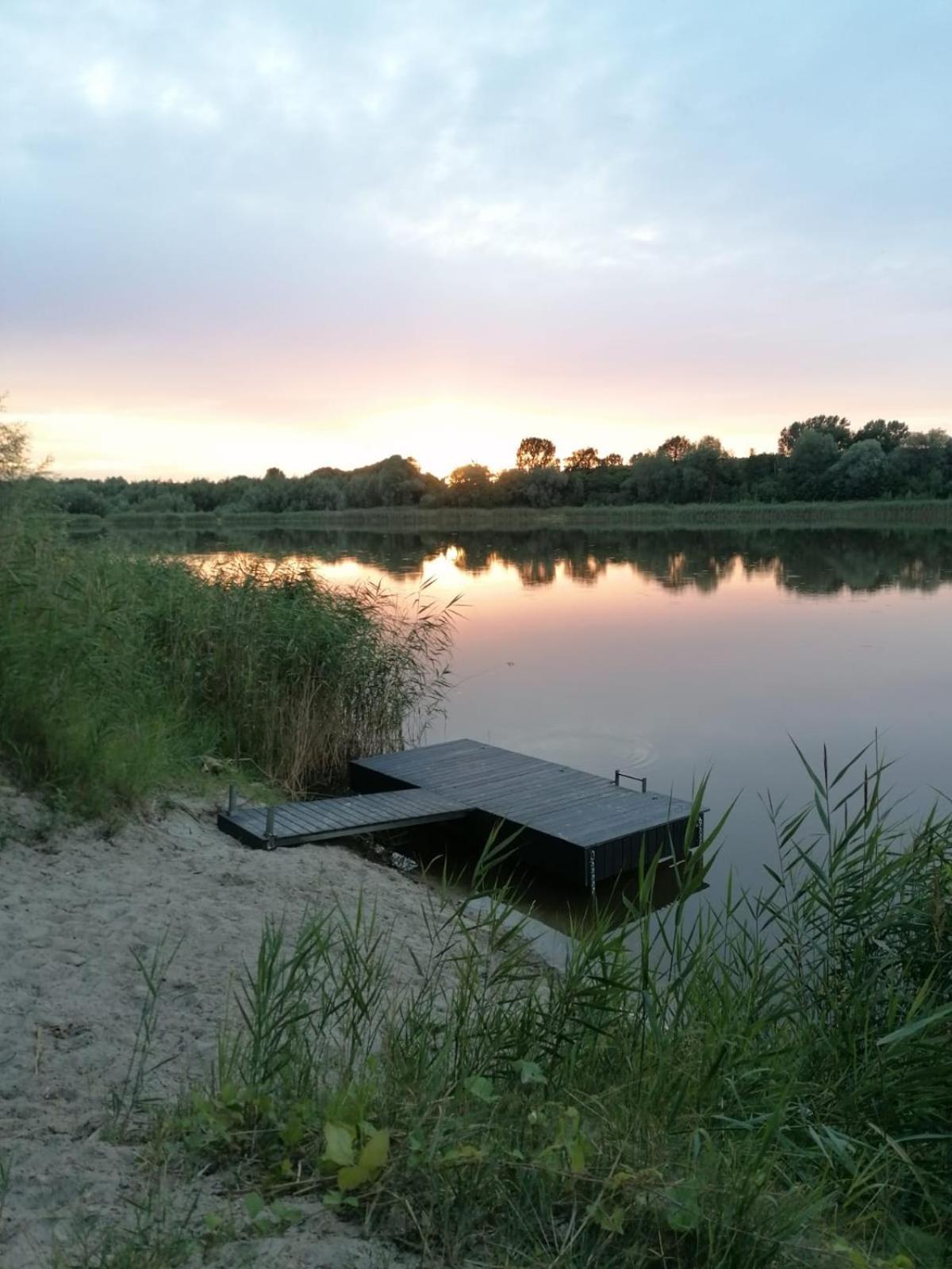 Swietna Chatka Swietne Bagian luar foto